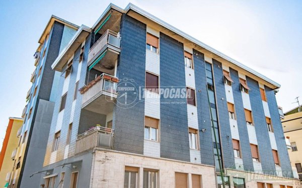 appartamento in vendita a Sesto San Giovanni in zona Rondinella