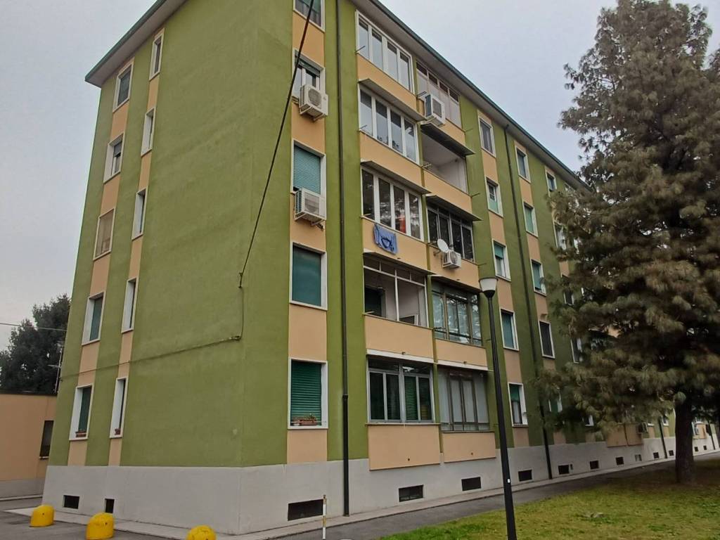 appartamento in vendita a Sesto San Giovanni in zona Cascina de' Gatti