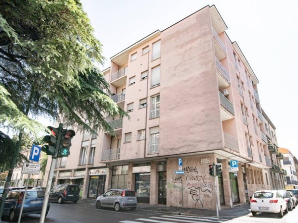 appartamento in vendita a Sesto San Giovanni in zona Rondò/Torretta