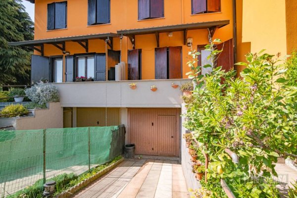 casa indipendente in vendita a Sesto San Giovanni in zona Rondinella