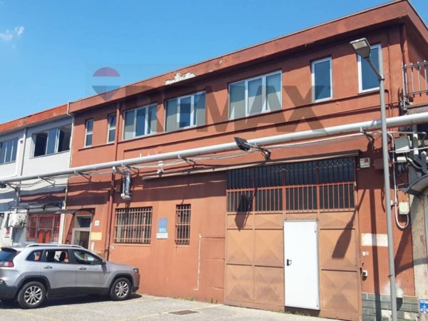 locale commerciale in vendita a Sesto San Giovanni