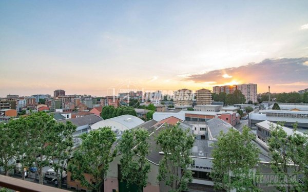 appartamento in vendita a Sesto San Giovanni in zona Rondinella