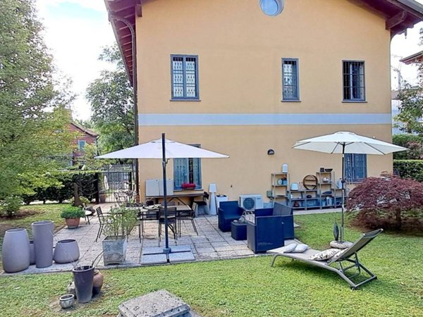 casa indipendente in vendita a Sesto San Giovanni in zona Rondò/Torretta