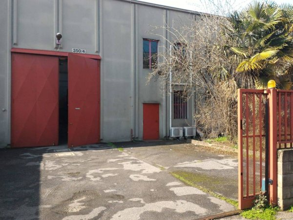 locale commerciale in vendita a Sesto San Giovanni in zona Cascina de' Gatti