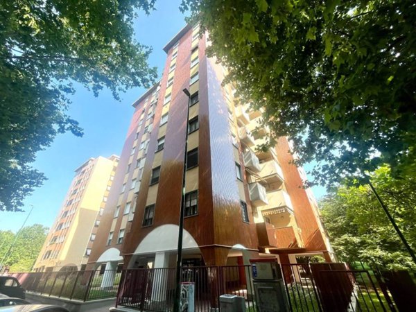 appartamento in vendita a Sesto San Giovanni in zona Le Corti