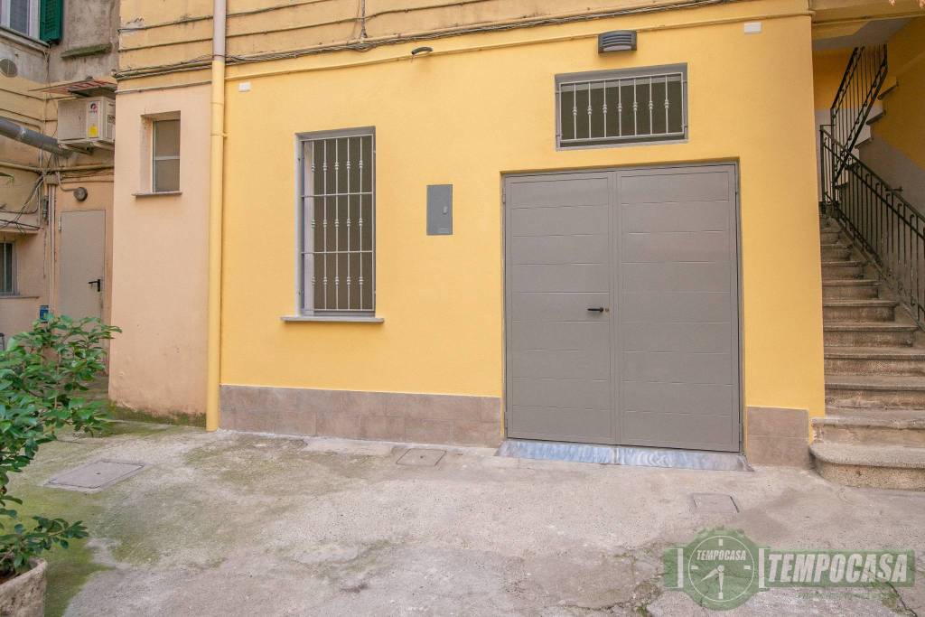 locale di sgombero in vendita a Sesto San Giovanni