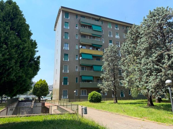 appartamento in vendita a Sesto San Giovanni in zona Rondinella