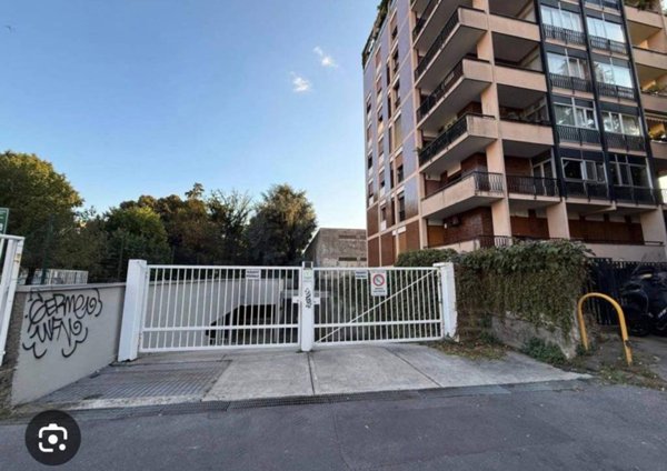 locale di sgombero in vendita a Sesto San Giovanni in zona Rondò/Torretta