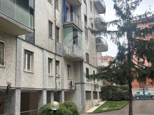 appartamento in vendita a Sesto San Giovanni in zona Rondò/Torretta