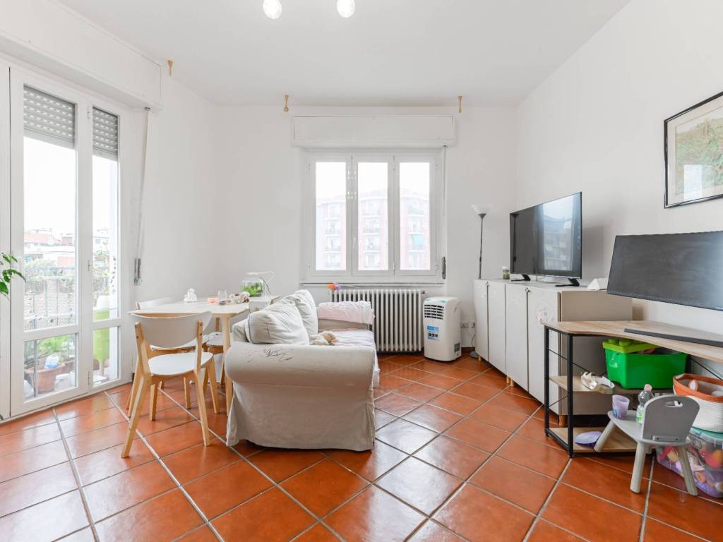 appartamento in vendita a Sesto San Giovanni in zona Rondinella