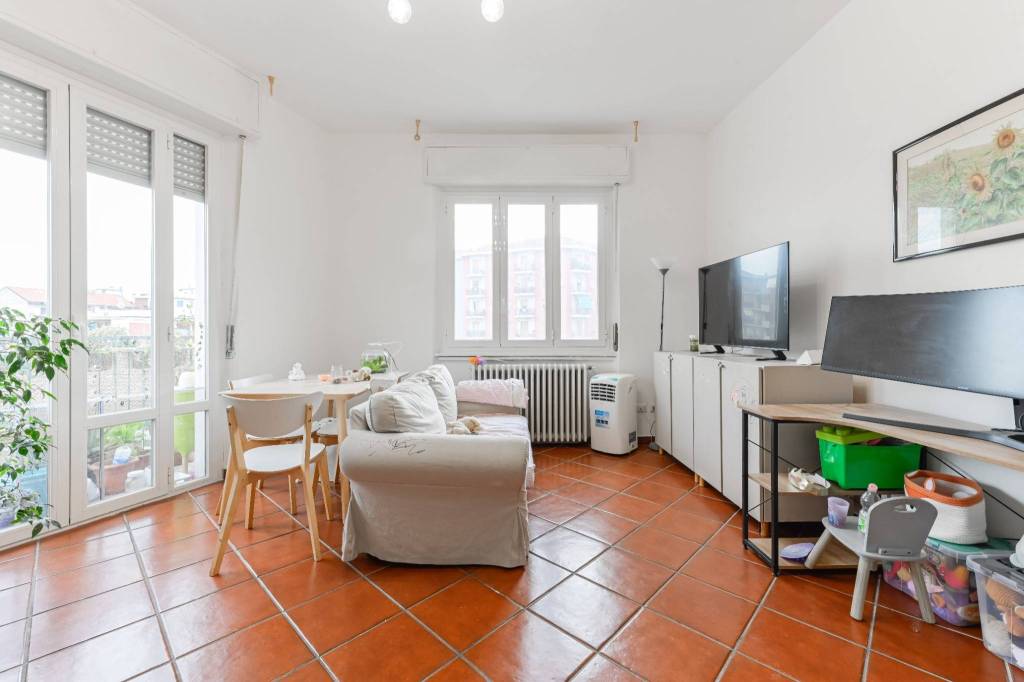 appartamento in vendita a Sesto San Giovanni in zona Rondinella