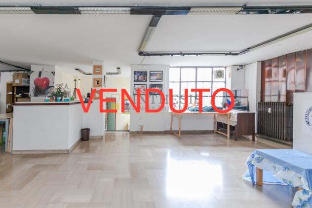 negozio in vendita a Sesto San Giovanni