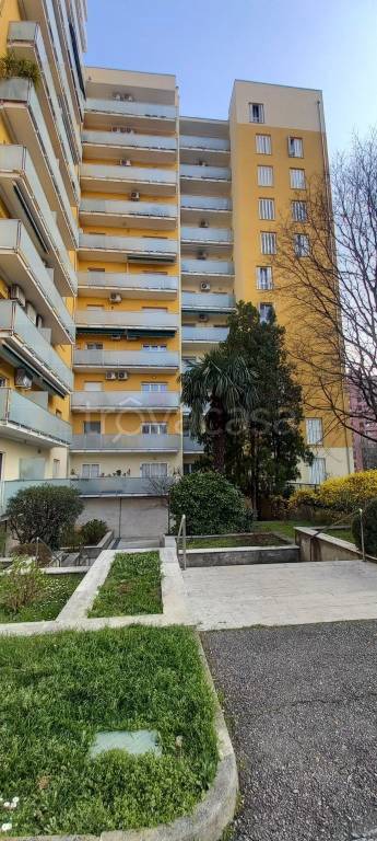 appartamento in vendita a Sesto San Giovanni in zona Parpagliona