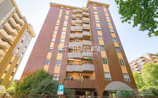 appartamento in vendita a Sesto San Giovanni in zona Le Corti