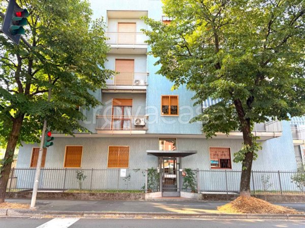 appartamento in vendita a Sesto San Giovanni in zona Cascina de' Gatti