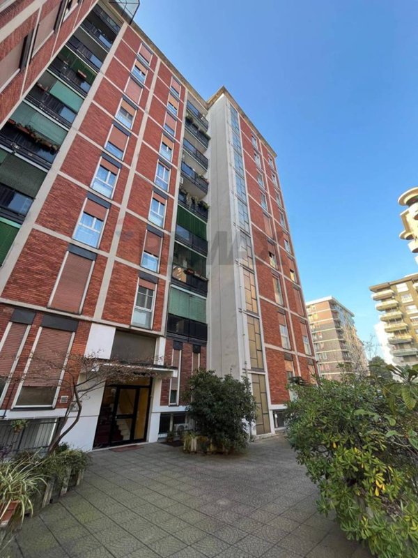 appartamento in vendita a Sesto San Giovanni in zona Rondò/Torretta
