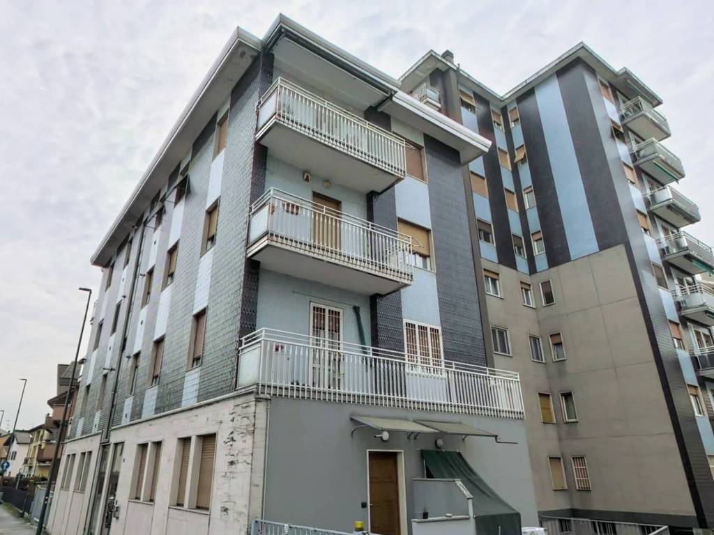 appartamento in vendita a Sesto San Giovanni in zona Pelucca/Villaggio Falck