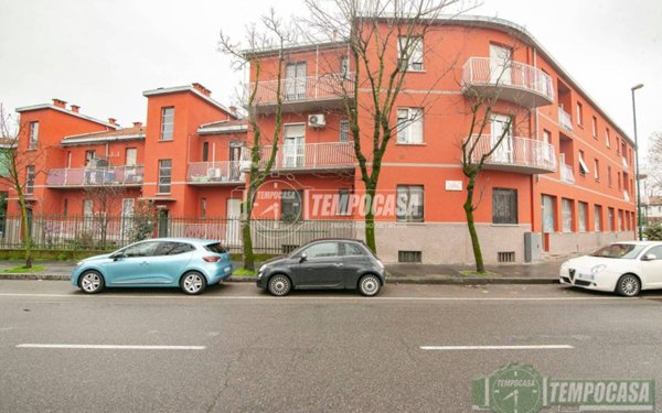 appartamento in vendita a Sesto San Giovanni in zona Le Corti