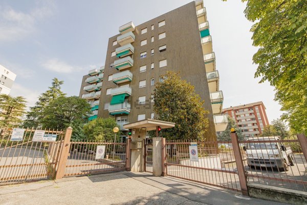 appartamento in vendita a Sesto San Giovanni in zona Cascina de' Gatti