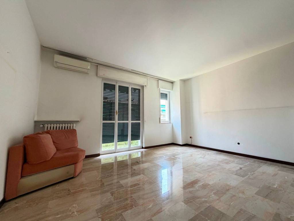 appartamento in vendita a Sesto San Giovanni in zona Restellone
