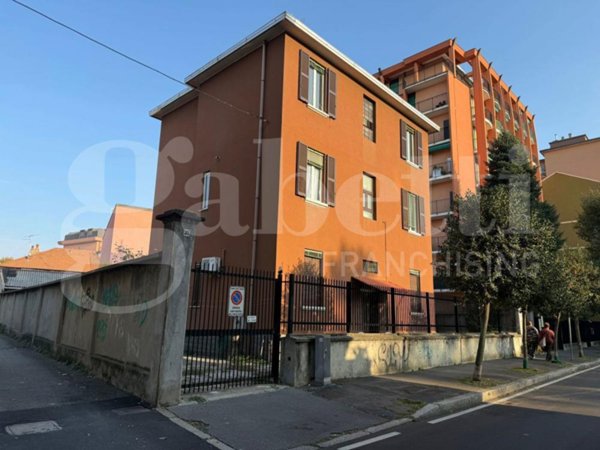 appartamento in vendita a Sesto San Giovanni in zona Le Corti