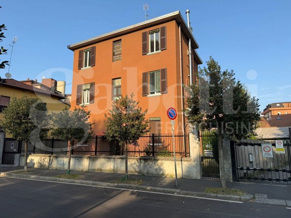 appartamento in vendita a Sesto San Giovanni in zona Le Corti