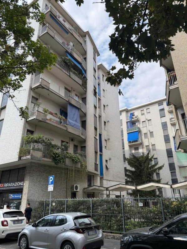 appartamento in vendita a Sesto San Giovanni in zona Rondinella