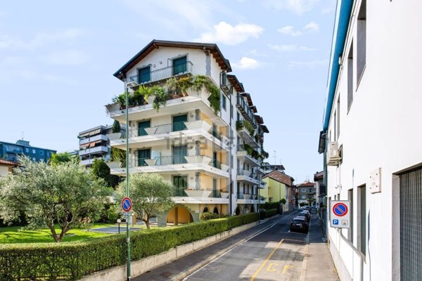 appartamento in vendita a Sesto San Giovanni in zona Rondinella