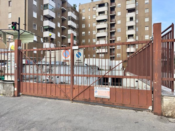 box auto in vendita a Sesto San Giovanni