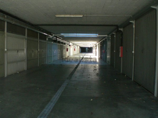 box auto in vendita a Sesto San Giovanni in zona Cascina de' Gatti