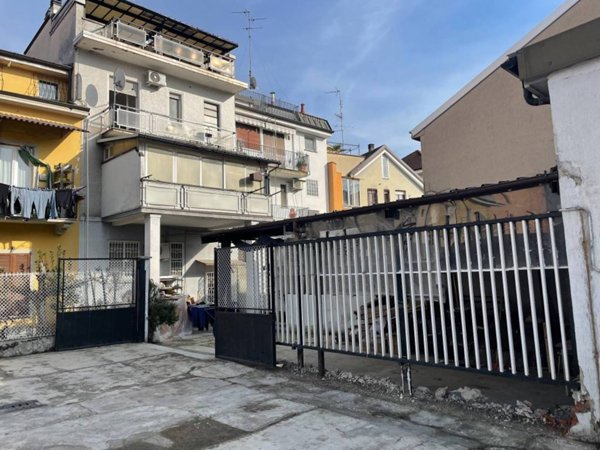 box auto in vendita a Sesto San Giovanni