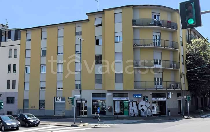 appartamento in vendita a Sesto San Giovanni in zona Pelucca/Villaggio Falck
