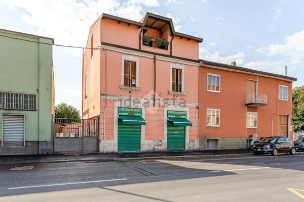 appartamento in vendita a Sesto San Giovanni in zona Le Corti