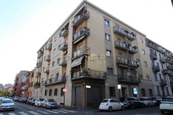 appartamento in vendita a Sesto San Giovanni in zona Le Corti
