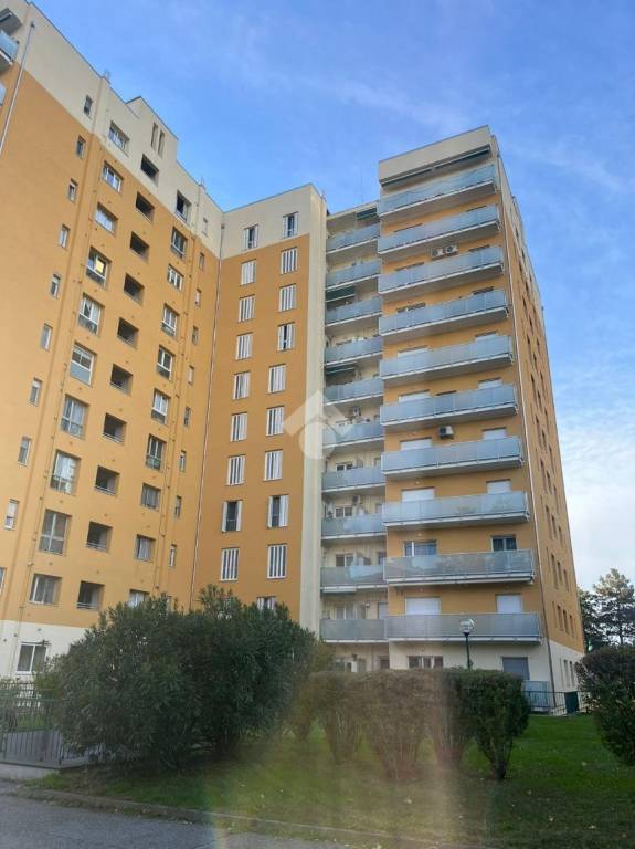 appartamento in vendita a Sesto San Giovanni in zona Le Corti