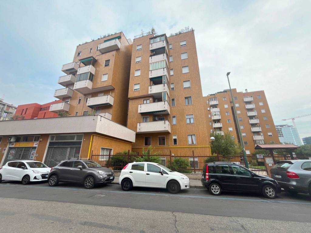 appartamento in vendita a Sesto San Giovanni in zona Rondinella