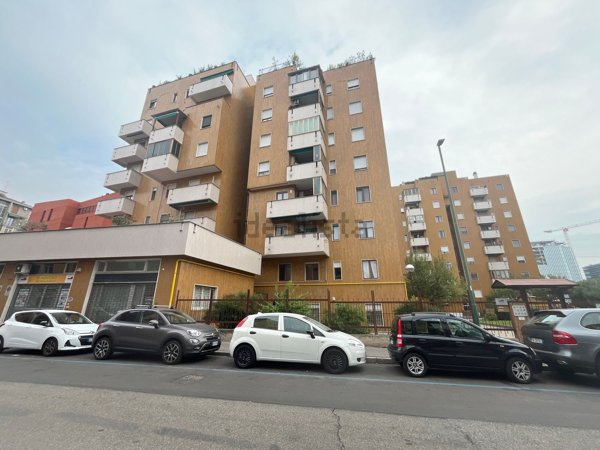 appartamento in vendita a Sesto San Giovanni in zona Restellone