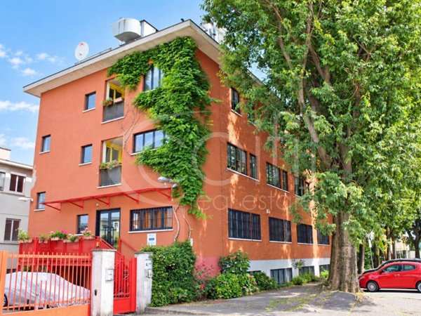 ufficio in vendita a Sesto San Giovanni in zona Parpagliona