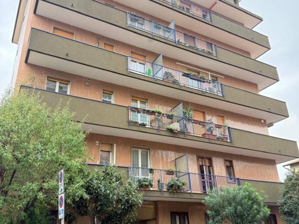 appartamento in vendita a Sesto San Giovanni in zona Rondinella