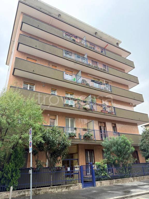 appartamento in vendita a Sesto San Giovanni in zona Rondinella