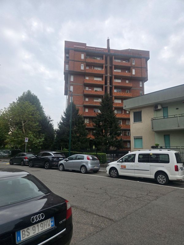 appartamento in vendita a Sesto San Giovanni in zona Cascina de' Gatti