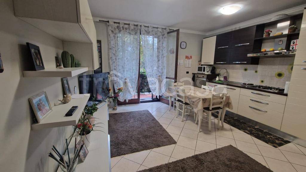 appartamento in vendita a Settala in zona Premenugo