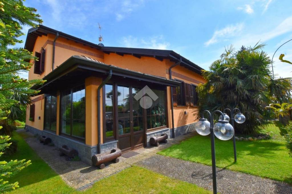casa indipendente in vendita a Settala