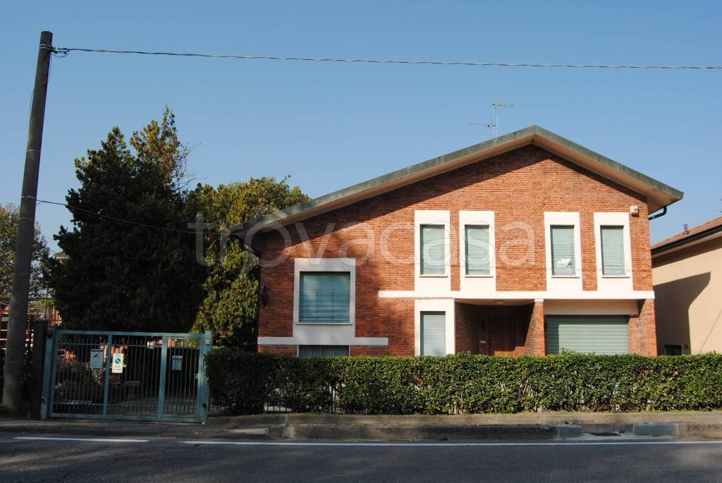 casa indipendente in vendita a Settala in zona Caleppio