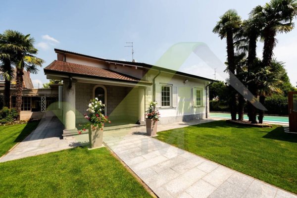 casa indipendente in vendita a Settala in zona Caleppio