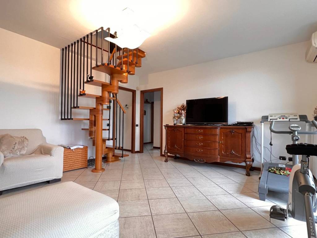 appartamento in vendita a Settala in zona Caleppio
