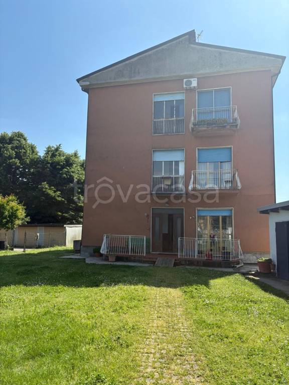 appartamento in vendita a Settala in zona Caleppio