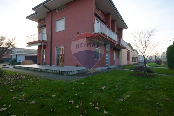 casa indipendente in vendita a Settala in zona Caleppio