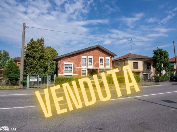 casa indipendente in vendita a Settala in zona Caleppio