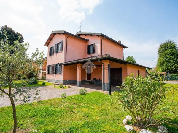 casa indipendente in vendita a Settala in zona Caleppio